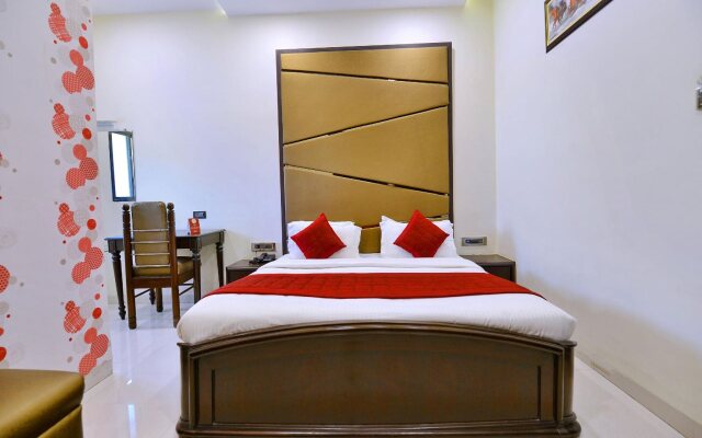 Oyo 10125 Hotel Anandam