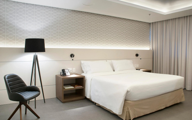 Master Porto Alegre Hotel - Av Carlos Gomes, Proximo Consulado Americano