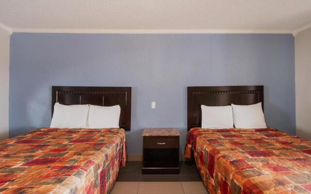 OYO Hotel Houston I-69 & I-610