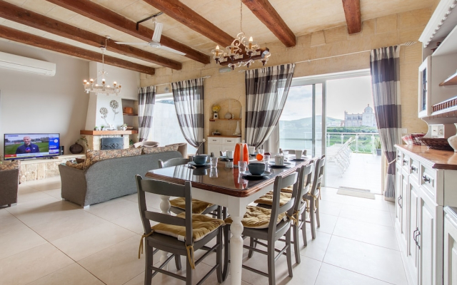 Twilight Gozitan Farmhouse With Pool