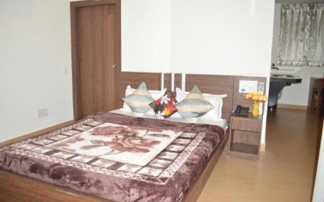 Hotel Vrindavan Palace