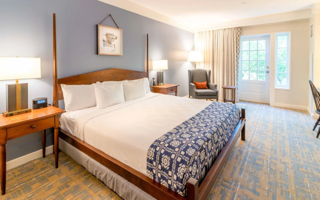 Williamsburg Lodge, Autograph Collection