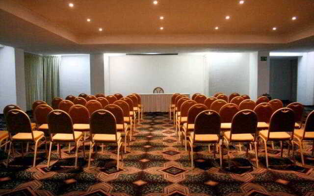 Faro Mazatlan Beach Resort