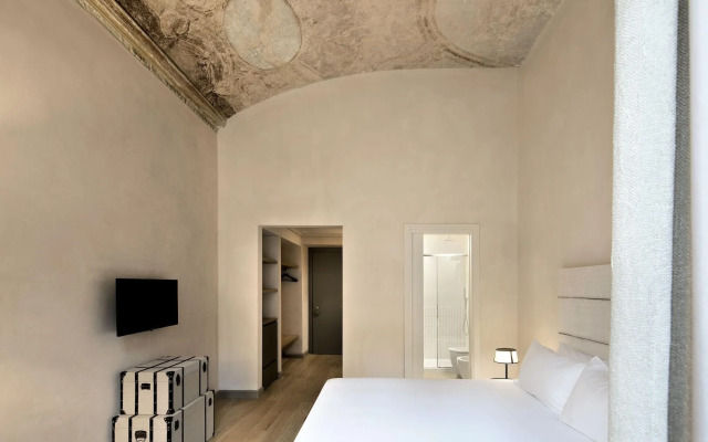 Opera 35 Boutique Hotel