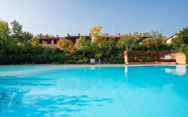 Beautiful Apartment With Scenery Near Lake Garda