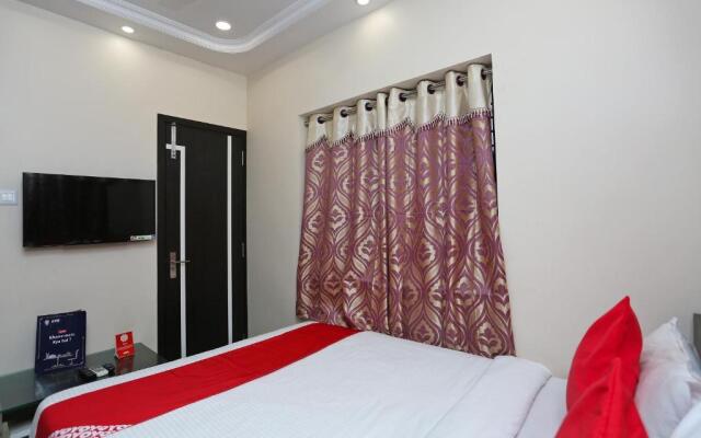 OYO Flagship 11684 Divya Jyoti Inn