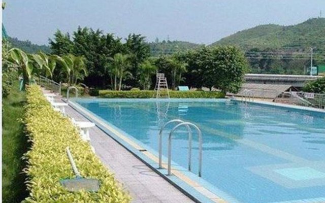 White Cloud Hot Spring Farm Stay – Pool – Qingyuan