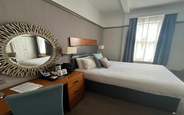 Best Western Chilworth Manor Hotel