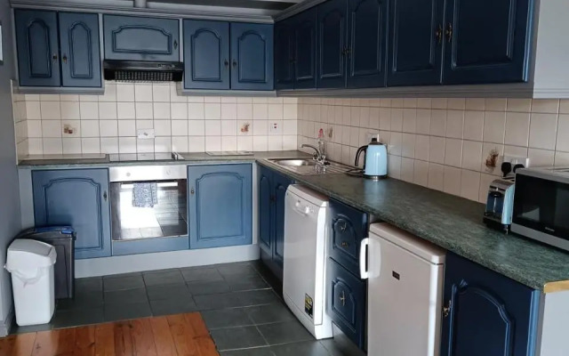 Dingle Town Center Apartment