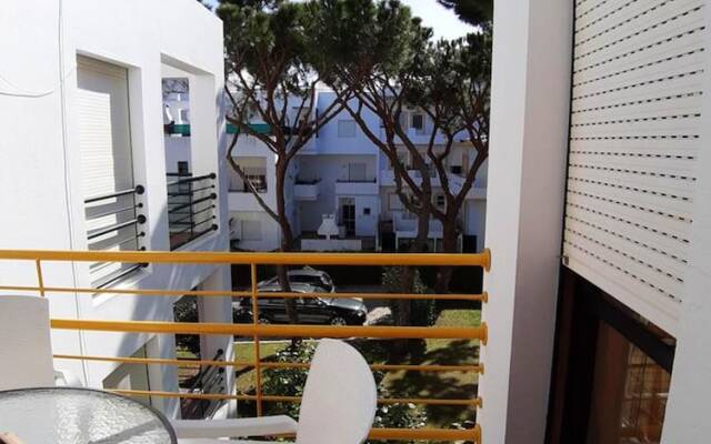 Apartment with 2 Bedrooms in Albufeira, with Shared Pool, Furnished Garden And Wifi - 800 M From the Beach