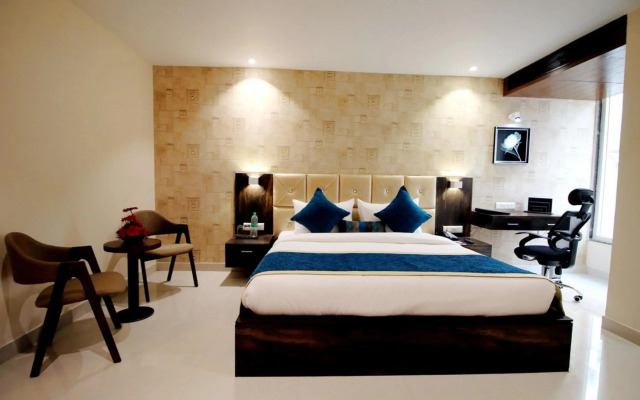 Pinnacle by Click Hotels, Lucknow