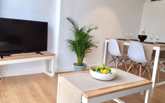 AHRO Suites Plaza María Guerrero 4