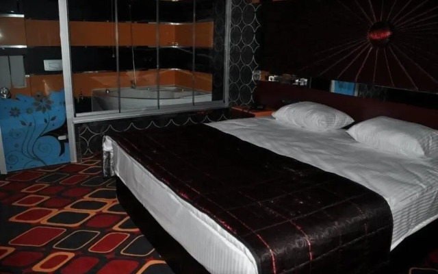 Murat Otel