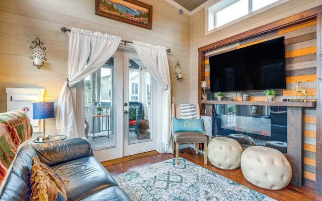 Tiny Home in Flat Rock: Easy Access to I-26!