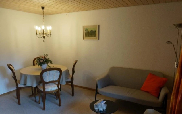 Halten Zweisimmen in Zweisimmen