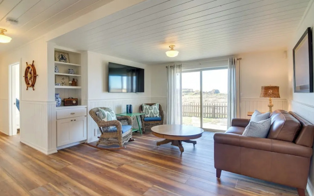 Scenic Bandon Vacation Rental w/ Beach Access!