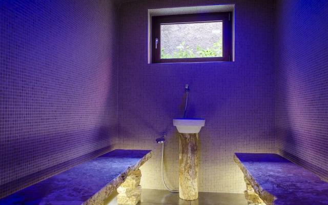 Elliot Osteria e Dormire in collina