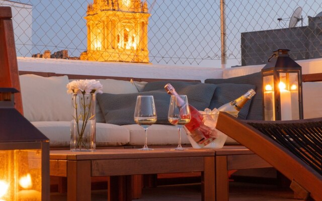 **** Luxury Terrace & Views Penthouse