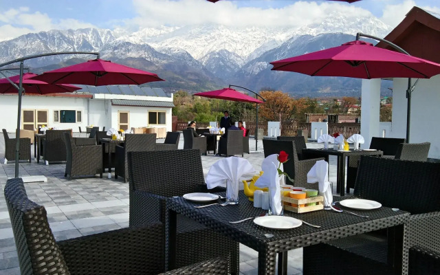 D'Polo Club & Spa Resort
