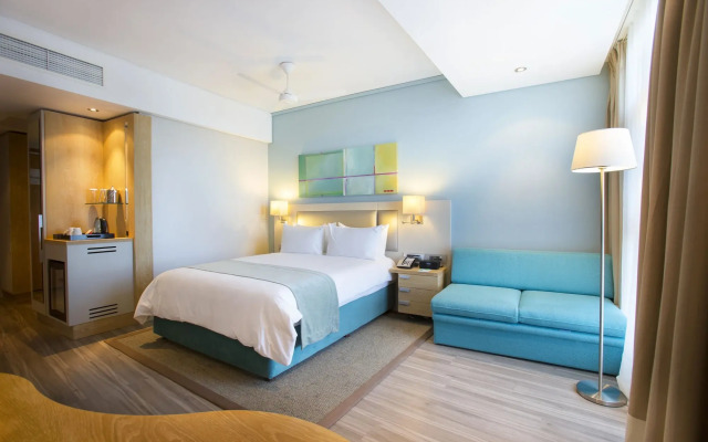 Holiday Inn Mauritius Mon Tresor by IHG