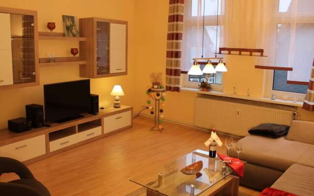 2 am Lustgarten Modern Retreat