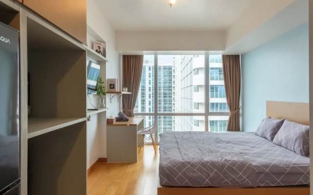 TwoSpaces Living at UResidence Apartment