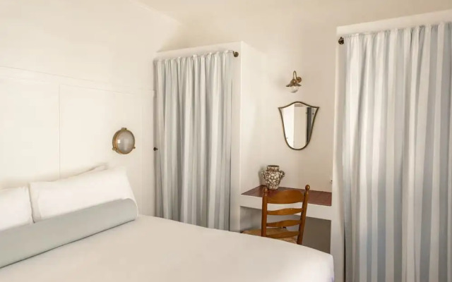 Il Delfino Seaside Inn