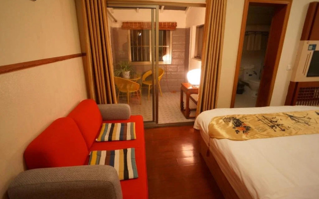 Yiyun South Lake Gallery Boutique Hotel