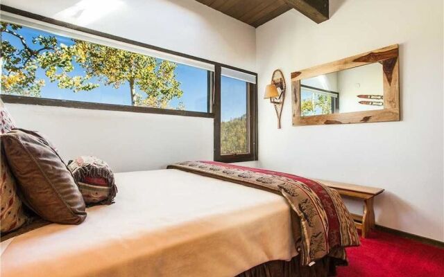 Black Bear Lodge - 5 Bedrooms Home