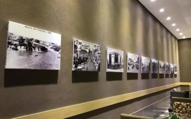 Hotel Oeste Plaza