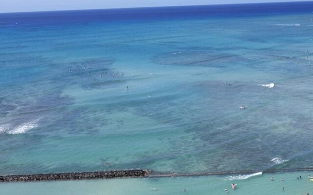 Alohilani Resort Waikiki Beach