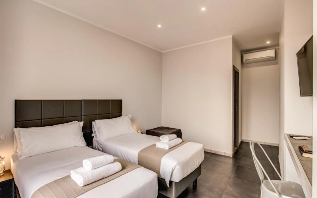 Floor 6 Boutique Rooms by DOT Suites