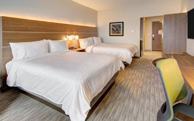 Holiday Inn Express & Suites Charlotte Southwest by IHG