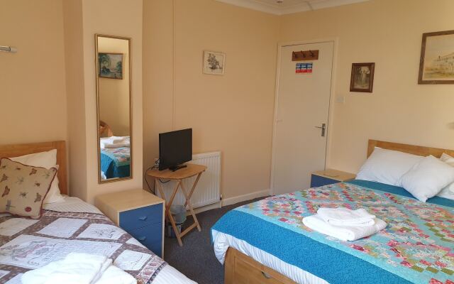 Avoncourt Lodge