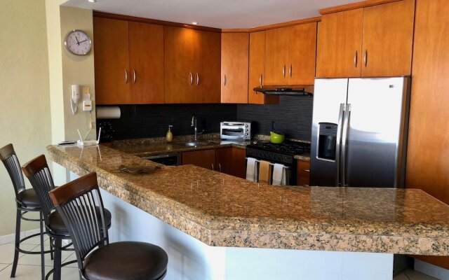 Luxury Condo Romantic Zone-Beach