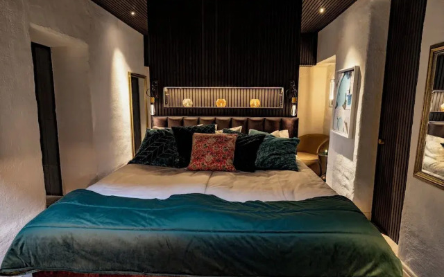 The Private Escape by Blue Medi Spa