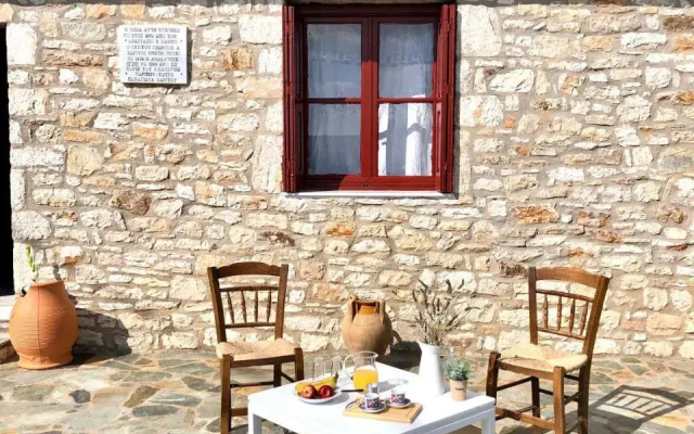 Nikitas chalet