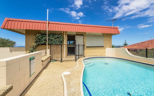 Beachfront Studio and Private Pool