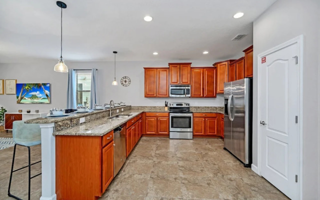 Spacious Home Near Disney