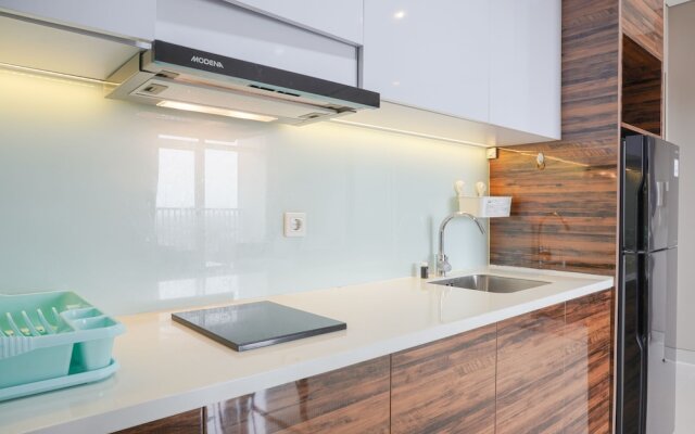 Modern And Comfort Stay 2Br At Ciputra International Apartment