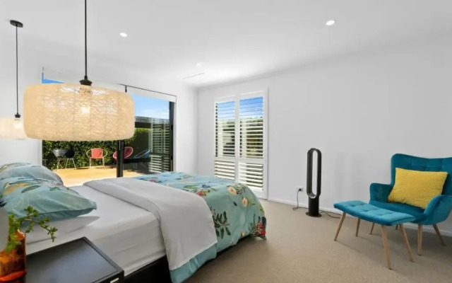Cedar House - Martinborough Holiday Home