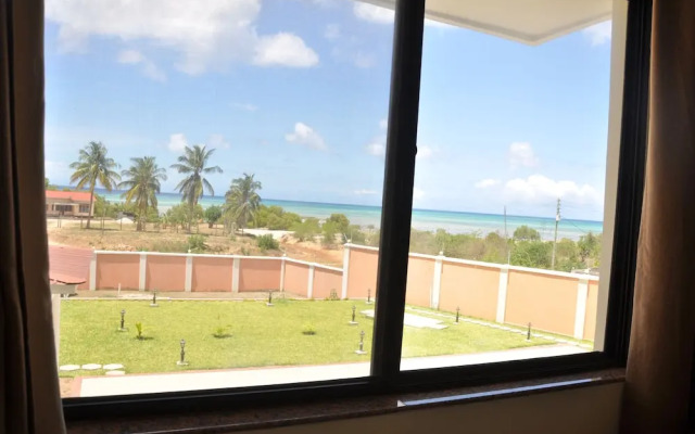 Luwa Evergreen Hotel