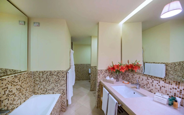 Ayla Hotel