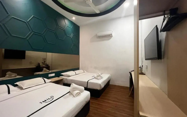 Smile Hotel Wangsa Maju