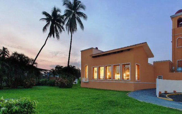 Hotel NH Lázaro Cárdenas