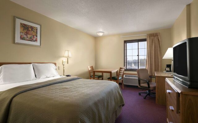 Travelodge Inn & Suites - Muscatine