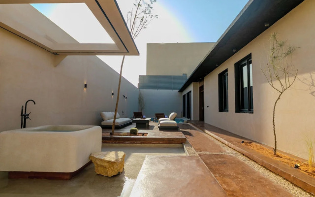 Portal Chalets With Private Pool-Al Arid