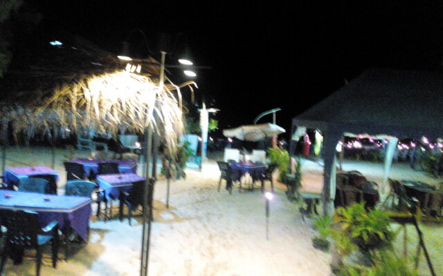 Manidi Beach Resort