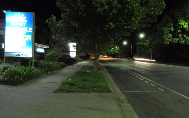 Albury Burvale Motor Inn