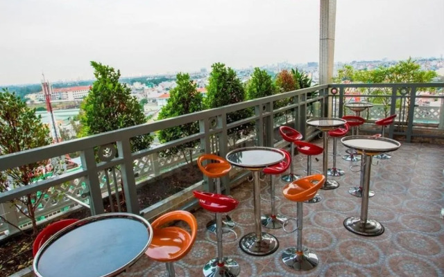 CAPITAL O 1038 Mismo Hotel